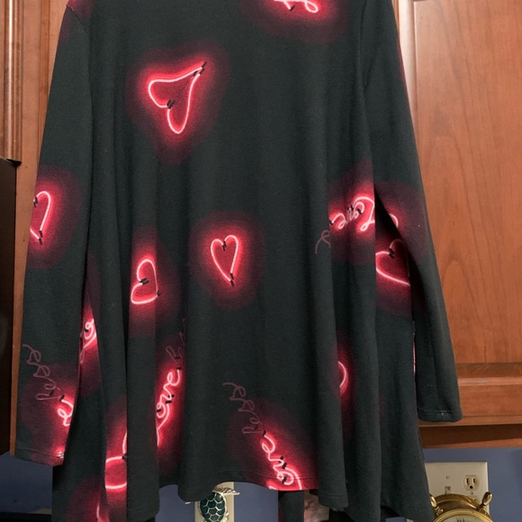 RARE Lularoe Sweater Love Hearts NEON LIGHTS - Picture 7 of 7